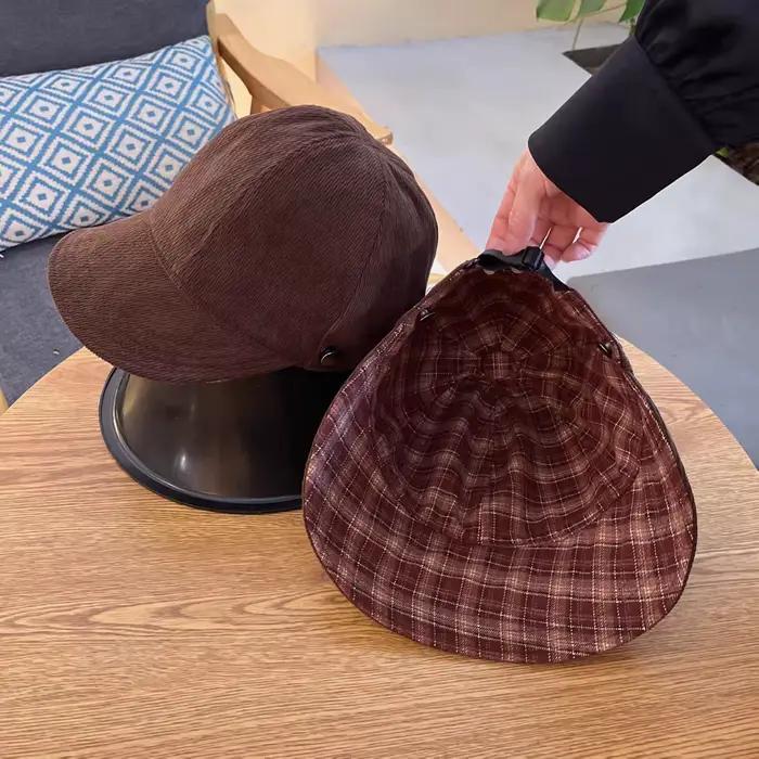 Chapeau réversible à carreaux pour femme