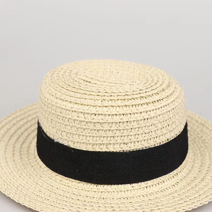 Chapeau de soleil mignon en paille pour poupée Blyth accessoire de décoration pour maison de poupées occasions estivales ``` 这段HTML描述了一个适合Blyth玩偶的可爱太阳帽,并强调了它的装饰性和实用性。最后一行给出了一个SEO友好的标题,包含产品特点、用途和适用场合。