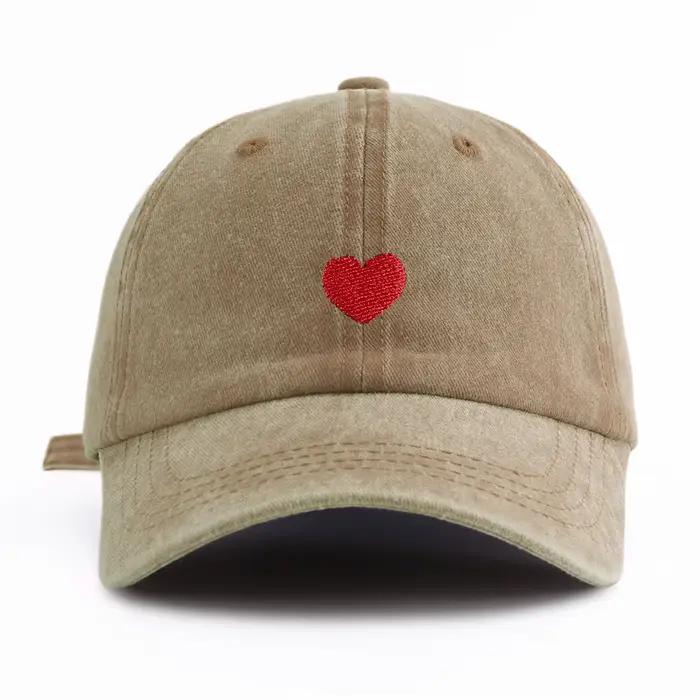 Casquette de baseball délavée brodée de cœur rouge pour adultes