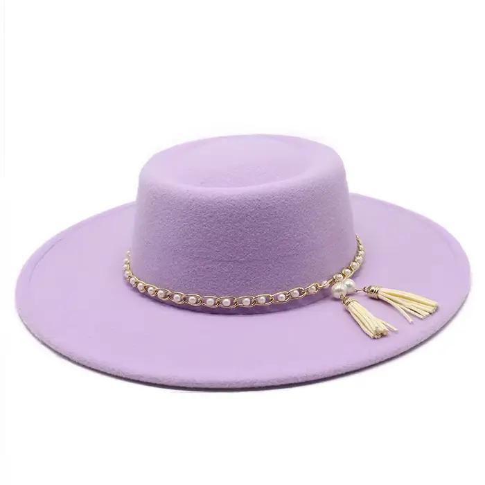 Style britannique à la mode et élégant chapeau plat avant-toit