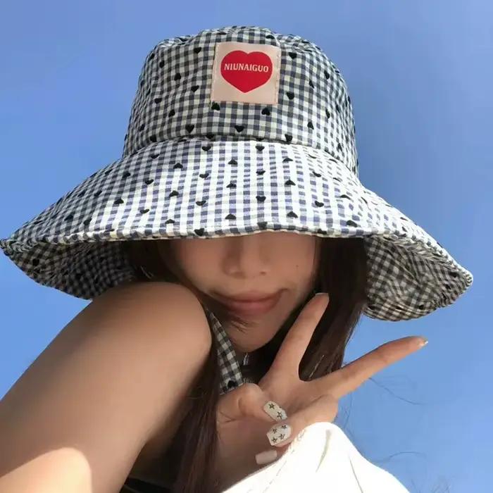 Chapeau de pêcheur à carreaux polyester pour femme protection solaire plage voyage pliable avec lacets multifonctionnel élégant et confortable