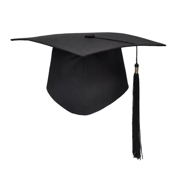 Casquette de médecin de remise de diplôme avec pompon