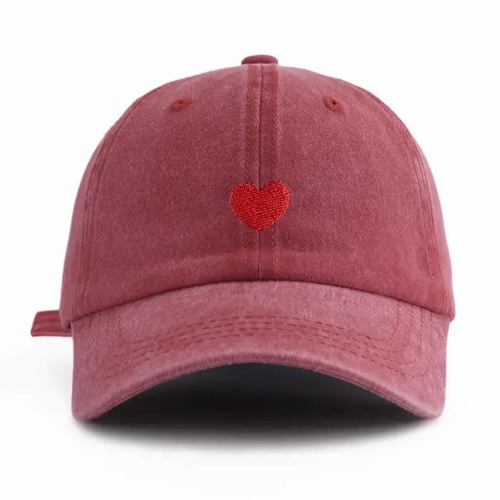 Casquette de baseball délavée brodée de cœur rouge pour adultes