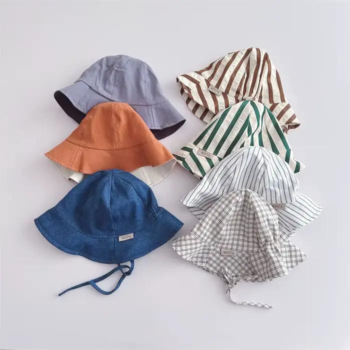 Casquette de poisson à laçage rayé pour enfants