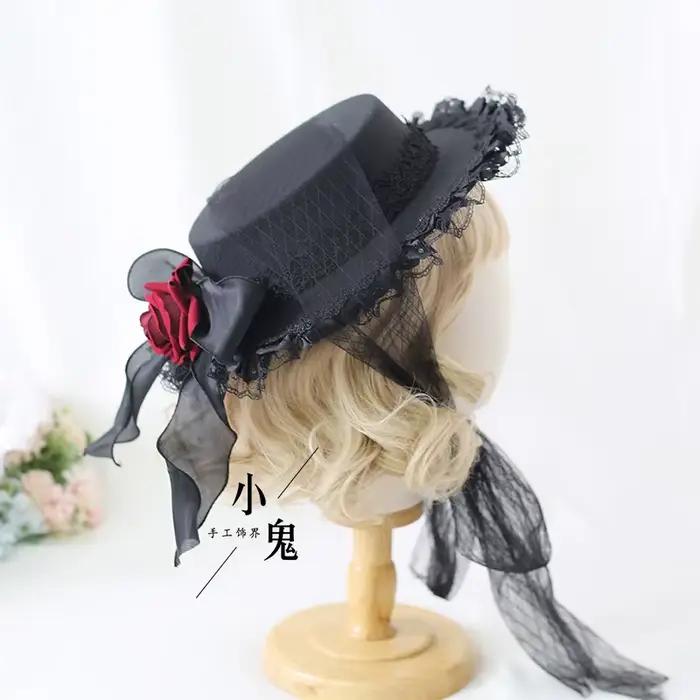 Chapeau plat Lolita assorti avec tout