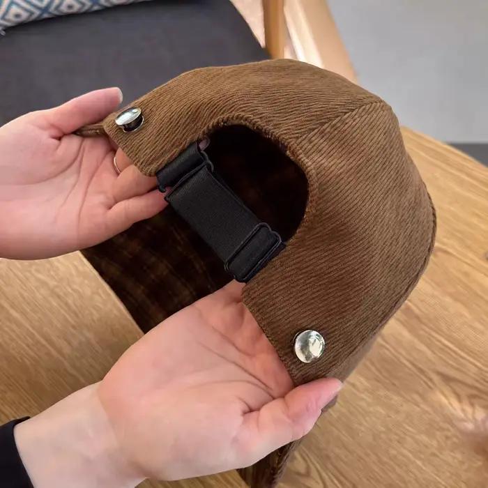 Chapeau réversible à carreaux pour femme