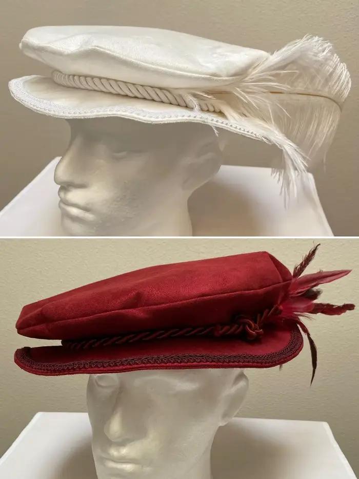 Chapeau Tudor de la Renaissance médiévale avec plumes en velours pour homme