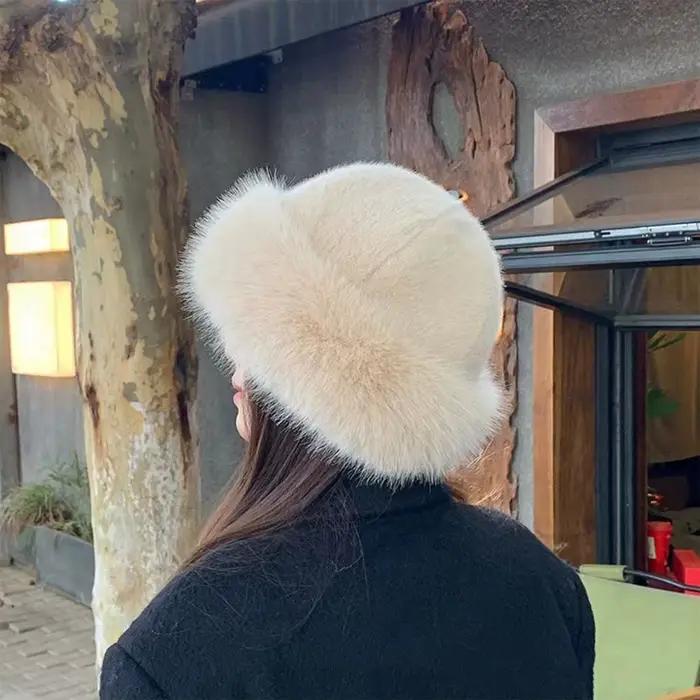 Chapeaux en fourrure pour femmes