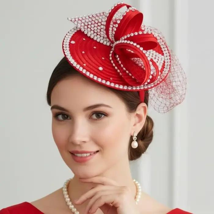 Chapeau fascinateur élégant pour femme avec voile en filet et perles