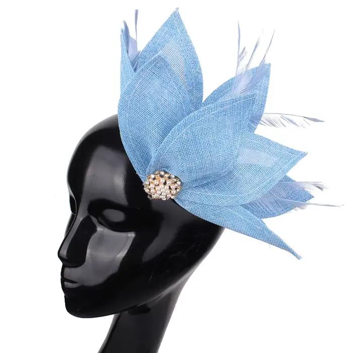Élégant fascinateur en plumes pour mariée