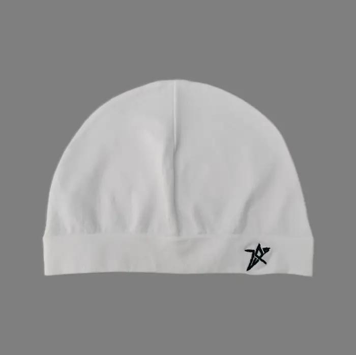 Casquette tête de mort brodée d'étoiles