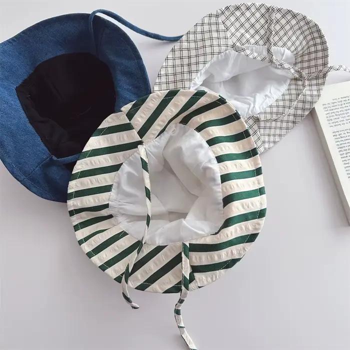 Casquette de poisson à laçage rayé pour enfants