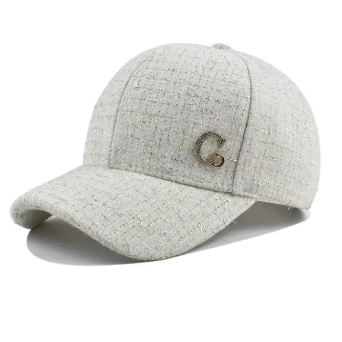 Casquette de Baseball avec Patch M en métal