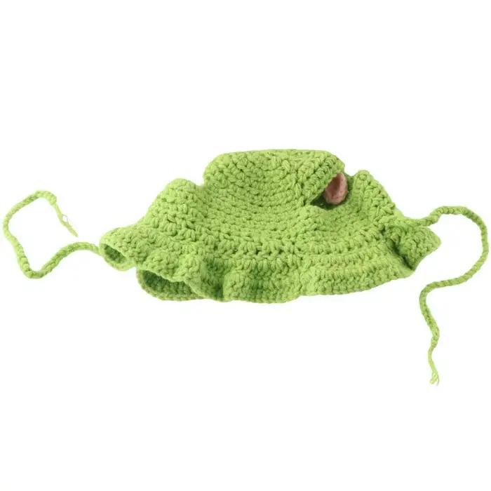 Chapeau de grenouille en crochet fait main