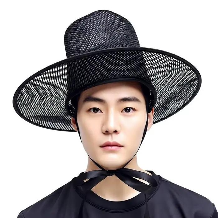 Chapeau coréen traditionnel léger en maille noire à large bord