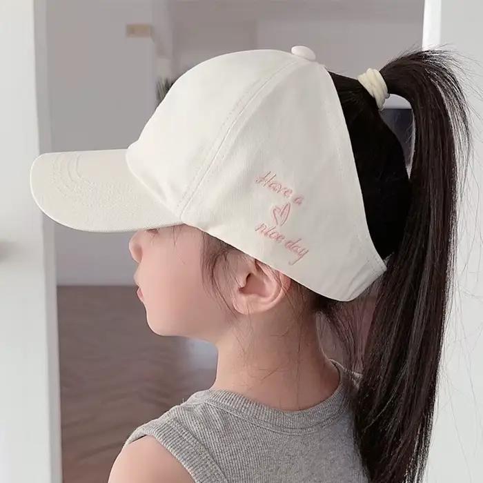 Chapeaux vides en forme de cœur brodé pour enfants