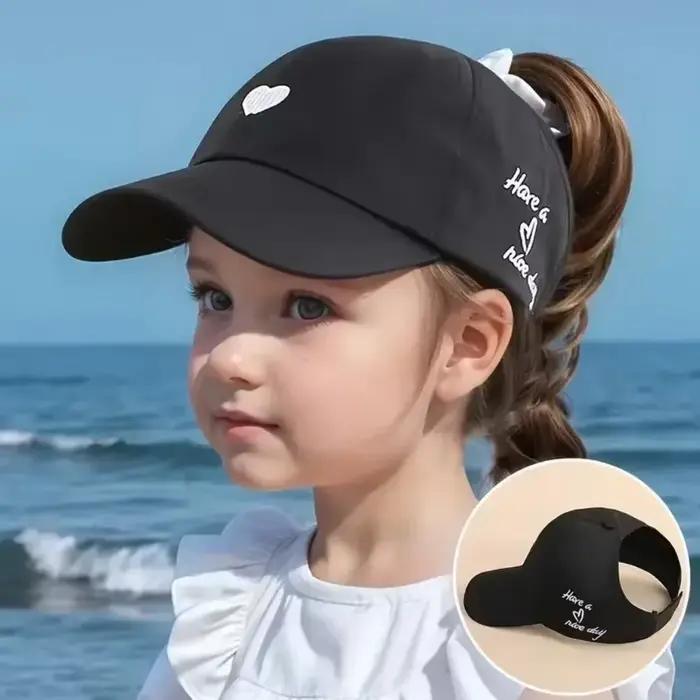 Casquette de baseball brodée avec un cœur d'amour Conception de queue vide Sangle réglable Chapeau de