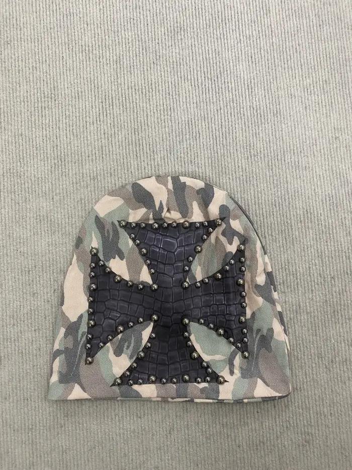 Chapeau tricoté en forme de croix de saule avec lettres américaines