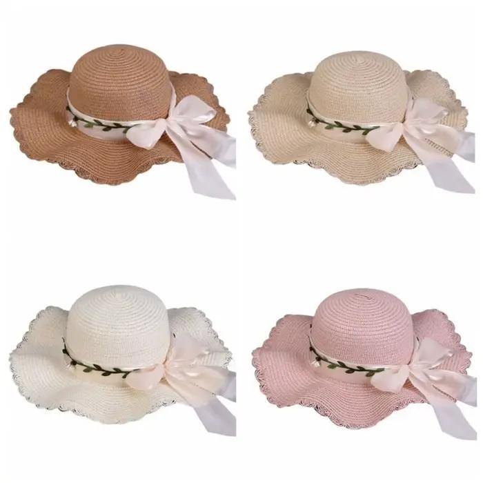 Chapeau de paille coloré avec nœud
