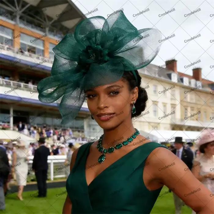 Chapeau de mariage fascinateur à fleurs vert foncé