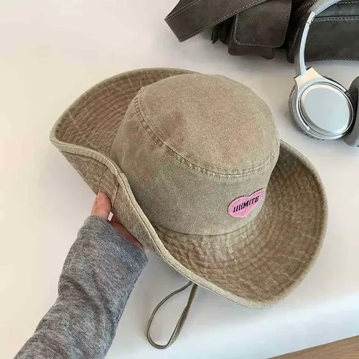 Chapeau de seau d'amour rose doux chapeau de cowgirl rétro japonais protection solaire pour femmes occasions extérieures春夏秋冬季适用阳光保护户外野营女性复古日本牛仔帽爱情玫瑰柔和渔夫帽