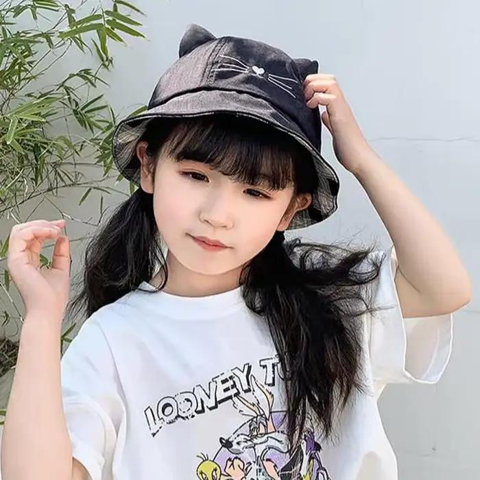 Chapeau mignon pour bébé avec motif de chat