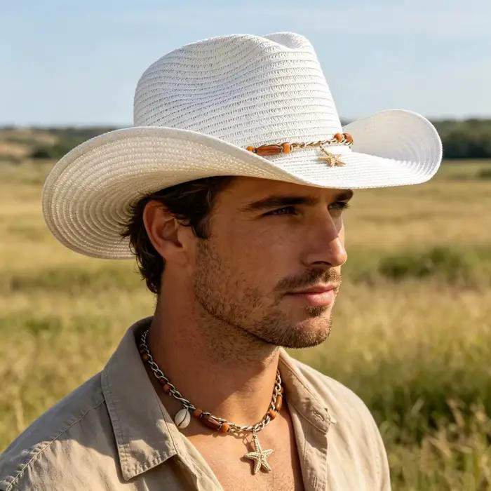 Chapeau de cowboy en paille de style bohème avec décorations en forme d'étoile de mer et de coquillages
