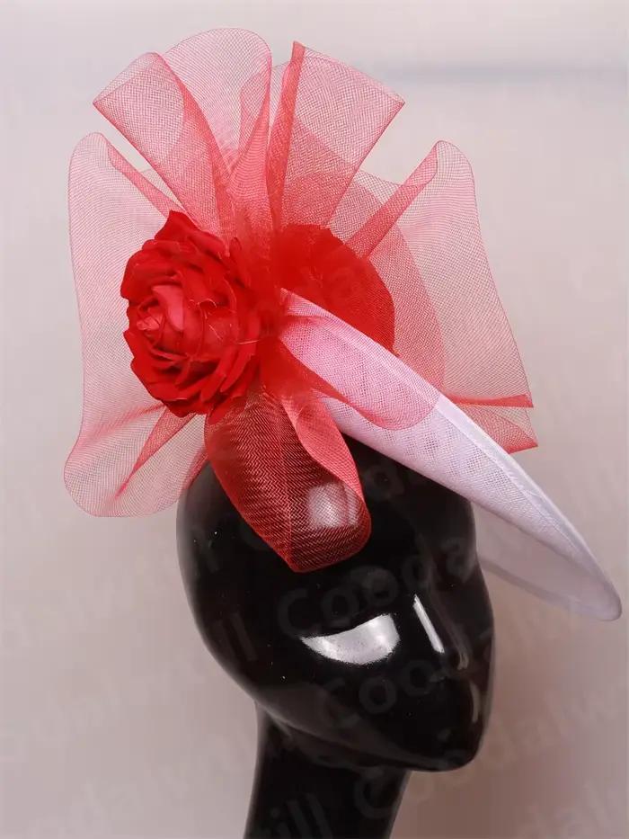 Chapeau fascinateur bleu marine Chic pour femmes