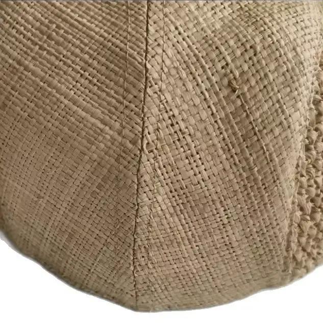 Casquette élégante d'été française en raphia faite à la main