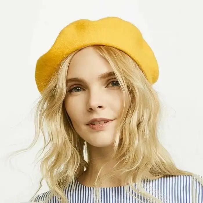 Chapeau de soleil élégant en maille à pois avec large bord pour femme