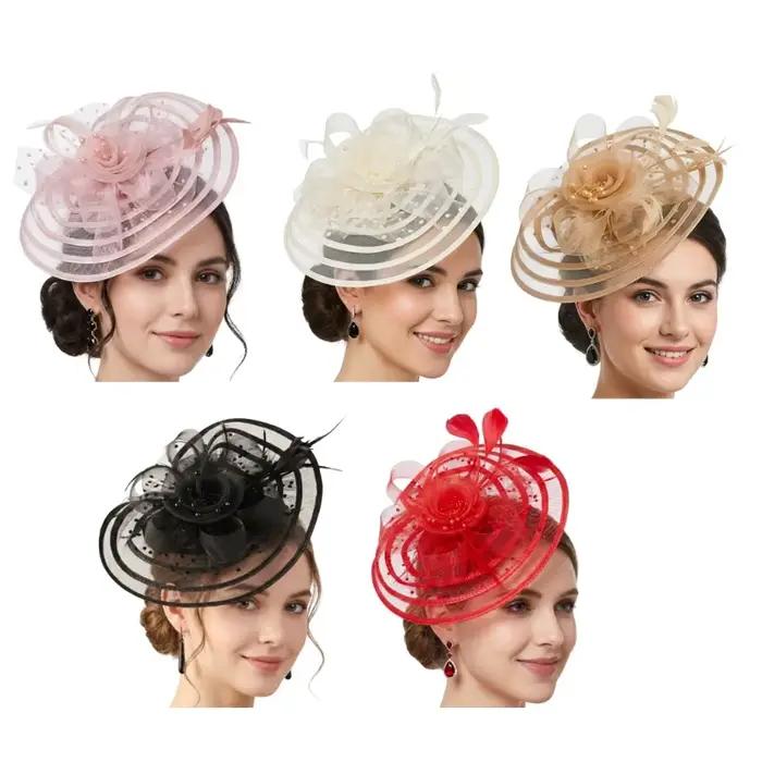 Chapeau fascinateur avec pince à cheveux