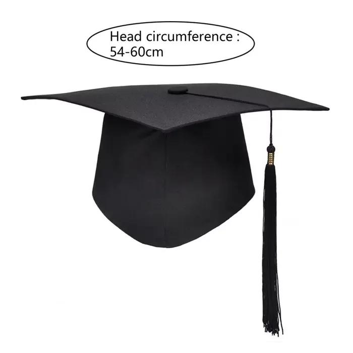 Casquette de médecin de remise de diplôme avec pompon