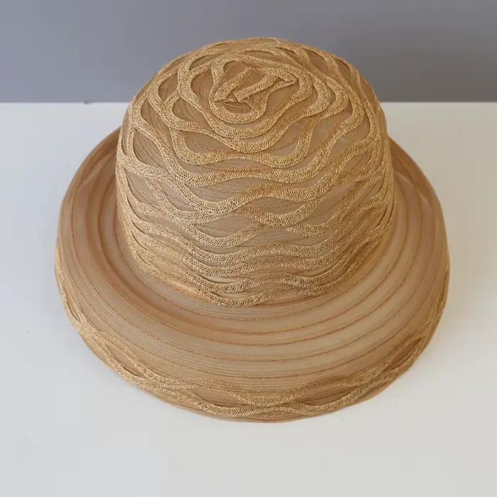 Chapeau de soleil élégant à large bord en dentelle pour femme