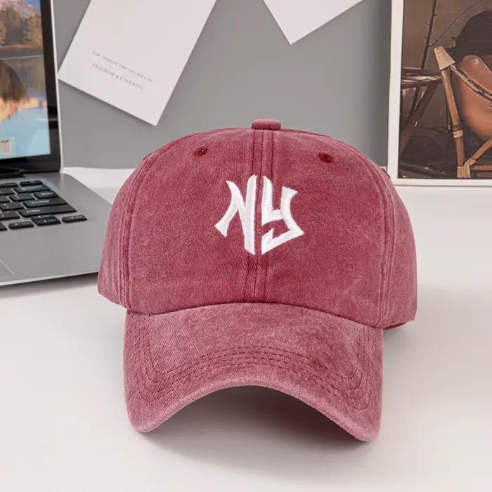 La nouvelle casquette de baseball avec lettres NY convient à porter toute l'année. Il est