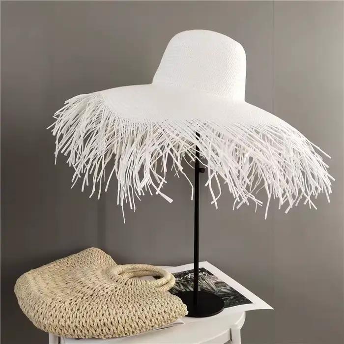 Chapeau de paille à large bord pour femme