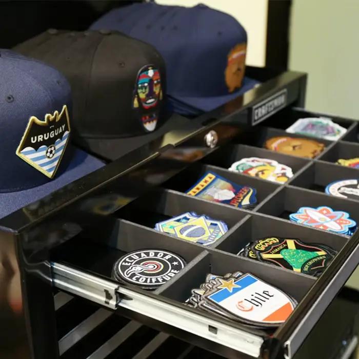 Casquettes et chapeaux brodés personnalisés – Logo ou texte