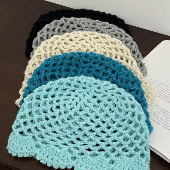 Bonnet coréen élégant tricoté à la main