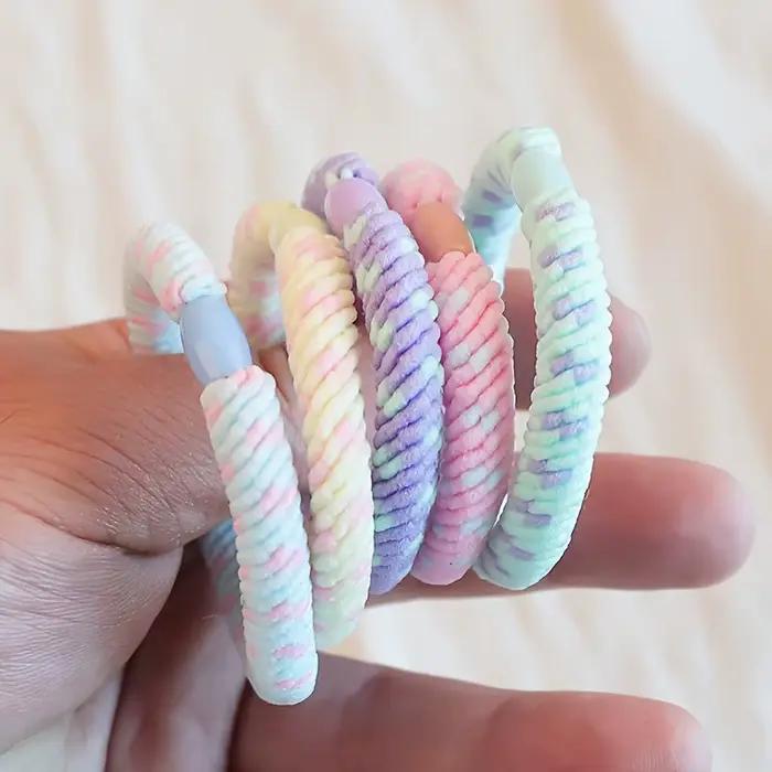 Joli bandeau tressé de couleur claire - Bandeau doux et élastique